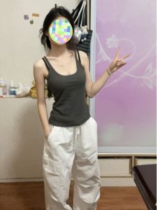 Áo Ba Lỗ Ôm Vừa Vặn Màu Xám Mới 2025 Dành Cho Nữ Mùa Hè Áo Khoác Ngoài Ngắn Đa Năng Cao Cấp Áo Ba Lỗ Dây Thun Cổ Tròn