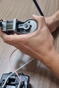 Máy bơm lốp ôtô xe máy Minas điện áp 18V công suất 100W cho lưu lượng khí 35 lít/phút đường kính xi lanh 25mm