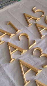 Custom 3D Relief Embossed Solid Copper Aluminum Metal Letters Sign Waterproof House Number Address Door Plate DIY Personalized Wall Logo for Shop Home Gate Mailbox Customization