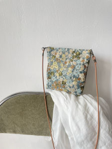 Non-Mainstream Style Oil Painting Texture Floral Small Cross-Body Bag Womens Mobile Phone Bag Zipper Buggy Bag Small Square Bag Artsy Fresh