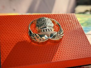 Pin Bros Korpri 3 dimensi tanpa Mika