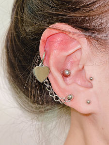 Simple Double-Sided Titanium Steel Ear Studs: A Guide to Female Version Thin Needle Dual-Head Screw Buckle & Small Ear Bean Ball