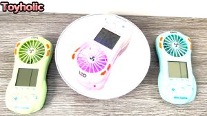 Quạt và Máy chơi game xếp gạch kèm đèn với 23 trò chơi tuổi thơ có nhạc từng trò. Bộ quà tặng Bé trai