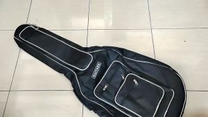 FISHMAN 40/41 Inch 6 Compartment Universal Water Resistant Acoustic Guitar Bag