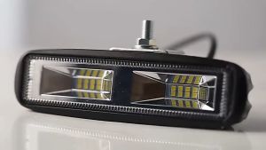 Lampu Bar LED 12V 24V Off Road 4X4 Aksesoris Lampu Kerja 48W Untuk Jeep Truk Mobil Perahu Traktor Trailer SUV ATV Lampu Depan