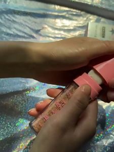 Highlighter Powder Spray High Gloss Glitter Powder Spray Shimmer Sparkle Powder Makeup Long Lasting Body Makeup