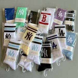 Mới Hàn Quốc MLB Đàn Ông Và Phụ Nữ Vài Cao Thùng Vớ thể thao Bốn Mùa NY Yankees Bóng Chày Giữa Thùng Giản Dị Hợp Thời Trang
