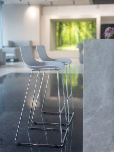 เก้าอี้บาร์สไตล์ยุโรปแบบสูง วัสดุเหล็ก ร้านกาแฟ ร้านอาหาร ร้านบาร์ ร้านค้า ตกแต่งสไตล์อุตสาหกรรม ที่นั่งแบบพับได้ ที่นั่งแบบพับได้