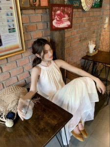 NIHAOKANONG | Đầm Dáng A Dễ Dàng Thêu Dây Đeo Cổ Mới Mùa Hè Phong Cách Resort