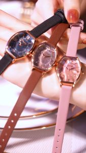 Sunlifex Jam Tangan Wanita Mode Elegan Luxury Bisnis Persegi Dial & Tali Kulit Jam Tangan Cewek