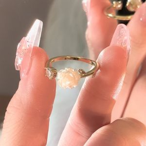 แหวน MODE Korea ลายดอกคาเมลเลียสีขาว ปรับได้ของขวัญสำหรับผู้หญิงแหวน ดอกไม้ แต่งงาน