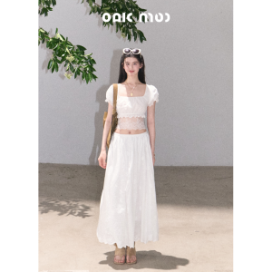 OAKMOO | Bộ Đồ 2 Món Áo Cổ U Tay Bồng Voan và Chân Váy Nhỏ