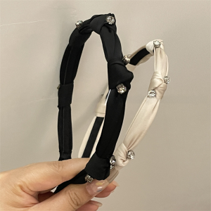 Korean Style New Fashion Silk Scarf Hair Clip with Rhinestone Retro French Style Versatile Hair Accessory for Women