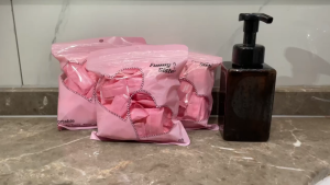 【Free Shipping】100PCS Face Wash Towel Travel Portable CleanPortable Mini Compressed Towels 50 Pcs /1Set Disposable Candy Cotton Face Wash for Travel and Daily Cleaning Face Towel Cotton For Beauty Salon Travelling Camping COD