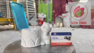 Tượng thạch cao gấu dâu lọ đựng bút (Không kèm màu) tô tượng đồ chơi cho trẻ