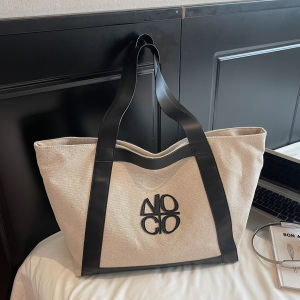 Large Capacity Casual Shopping Bag 2025 New Fashion Versatile Handbag Commuter Tote Bag Simple Single Shoulder Bag for Women