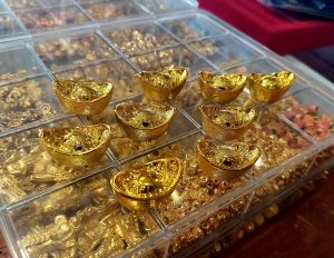 100 thỏi vàng kim ngân bảo size nhỏ dùng để trang trí nhà cửa mang lại Tài Lộc Thịnh Vượng