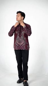 MENSTYLE BATIK - Kemeja Batik Pria Slimfit Lapis Furing Primavera Burgundy Sanggit