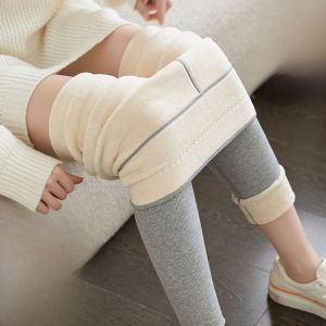 MiiOW | กางเกงขายาวทรงหลวมผ้ากำมะหยี่หนาสำหรับผู้หญิงในฤดูใบไม้ร่วงและฤดูหนาว กางเกงขายาวแบบสวมสบาย ความยาวปกติ ผลิตจากผ้าฝ้ายผสมโพลีเอสเตอร์