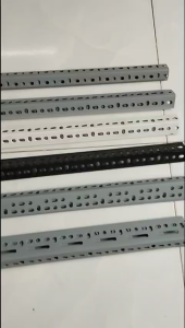 Thanh Sắt V Lỗ 4x4cm  Vuông Dày 1.5Ly Đa Năng Lắp Kệ Sơn Sắt Tĩnh Điện Thép V Đục Lỗ Dài 40 50 60 80 1m 1m2 1m5 2m