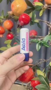 Son dưỡng và tẩy da chết cho môi Astrid mỡ hươu