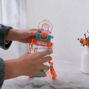ขวดดื่มน้ำ ชิ้น 1 ขวดน้ำเด็ก 600 มิลลิลิตร การฝึกอบรมถ้วยเด็ก กีฬาพลาสติกดื่มเด็กขวดน้ำ