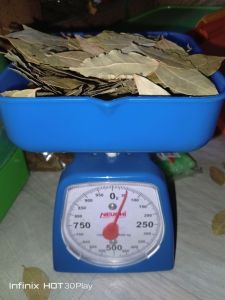 BAY LEAF  SMALL WHOLE 50g  inside