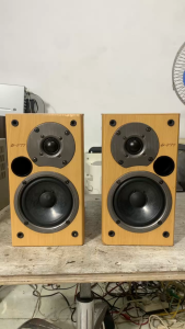 Bán Cặp Loa nghe Nhạc Booksheolf  Onkyo D- V77 ( loa ko lưới) mới keng hát cực tốt màu vàng gỗ  hàng bãi nhật