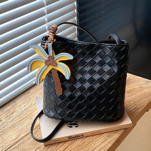 clu 2026 Korean Style Woven PU Shoulder Bag Stylish Versatile Large Capacity Handbag ulc