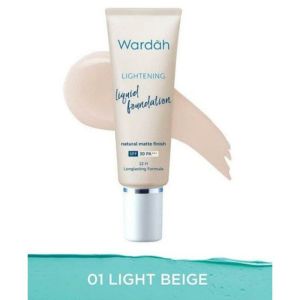 Wardah Lightening Liquid foundation
