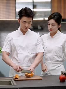 ชุดเชฟ เชฟ แขนสั้น ระบายอากาศได้ แฟชั่น โรงแรม ร้านอาหาร โรงเรียน  ขาว / ดำ 【จัดส่งภายใน 24 ชั่วโมง】