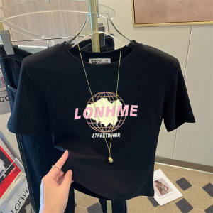 เสื้อยืดคอกลมแขนสั้นทรงสลิมฟิตผ้าฝ้ายลายตัวอักษรสีดำสำหรับผู้หญิงในช่วงฤดูร้อน 2023 เสื้อยืดคอกลมทรงสลิมฟิตสำหรับผู้หญิง