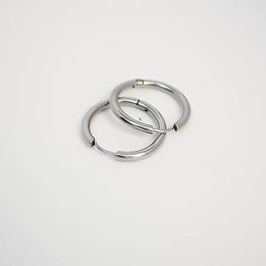 Bông Tai Tròn Chất Liệu Thép Không Gỉ Kiểu Dáng Dày Dặn Đường Kính 8-20mm Bề Mặt Trơn Nhẵn Dành Cho Nữ Và Nam Kiểu Dáng Đơn Giản Mỏng Dạng Khuyên Tai Trang Sức Khuyên Tai Sụn Vành Tai.