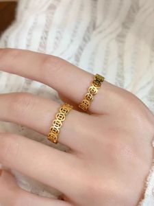 Trendy Titanium Steel Copper Coin Ring for Women Non-Fading Unique Design Luxury Feel Fashionable Jewelry Accessory