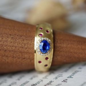 Montagne Jewelry 18K Pure White Gold Ring 18 pces Diamond Inset Fine Jewellery Natural Gem 0.4 Carat Sapphire Ring