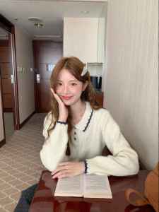 imimtuan | Áo Sweater Lỏng Rejuvenating Cổ Xếp Màu Khối Thu