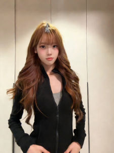 SUHUIQIAN | Thickened Fleece Black Jacket Insulated Short Style for Petite Sports Casual