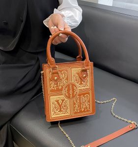 Valentines Day Gift DIY Embroidery Material Kit Handcrafted Tote Bag Small Square Bag for Girlfriend Retro Style PU Leather