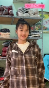 Áo Sơ Mi Nữ Sọc Caro Có Nón Form Rộng Chất Vải Kate Bố Hàng Quảng Châu Dày Dặn Cao Cấp