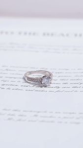 La Vienne - Barbara - Cincin Titanium Wanita Anti Karat - Perhiasan Perempuan Mewah Elegan