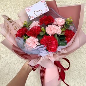 9 Carnations bouquets - Love you long long Mami ❤️ Mother’s Day gift ( 40cm x 30cm +-)