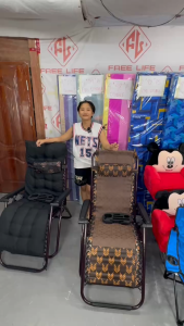 "Deluxe Zero Gravity Reclining Chair – Folding Lounge Chair with free headrest