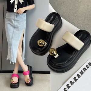 7cm Soft and Thick Sole Lightweight Black and White Flip Flops for Womens Summer New One Line Slipper