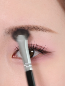 SUPERMOM l 226 Micro fan brush แปรงพัดขนาดเล็ก แปรงคิ้ว ขนสังเคราะห์ แยกชิ้น (มีกล่องแพ็คเกจ)