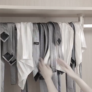 Gantungan Organizer Dasi 20 Slot Bisa Diputar 360° Untuk Syal Sutra / Belt /Tie Hanger PP Rak Serbaguna