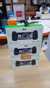 Razer Kishi V2 USB-C Gaming Controller for Android iPhone Model : AI-KISHI-V2-USB-C