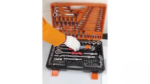 82PCS Car Repair Tools Socket Wrench Set Original motorcycle Power Tool Torque Socket Drive Ratchet Wrench Car Tools Set Original Hardware Toolbox