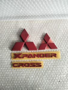 Logo Tiga Berlian Emblem Expander Cross Warna Merah Original