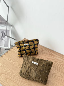 กระเป๋าเครื่องสำอางลาย Likon สีทอง กระเป๋าสะพายไหล่สำหรับผู้หญิง กระเป๋าใส่ของสำหรับเครื่องเขียน กระเป๋าสี่เหลี่ยมเล็ก กระเป๋าแฟชั่น