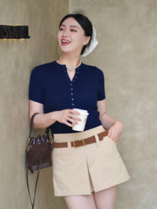 YUEZHONGWEI | American Retro Ice Silk Knitted Short Sleeve T-Shirt Women Summer Design Slim Fit Spicy Girl Short Style Top V-neck Pure Color